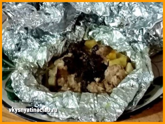 Картофель с фаршем в фольге в духовке – “Бомбочки”